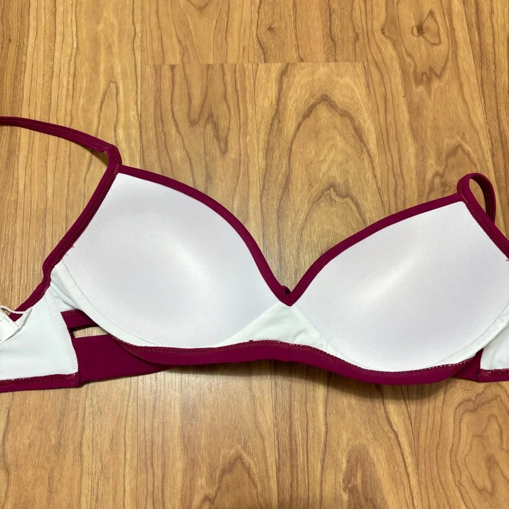 Cupshe Bikini Top Magenta Pink Twisted Front Padded Swimwear Beach Small 11A